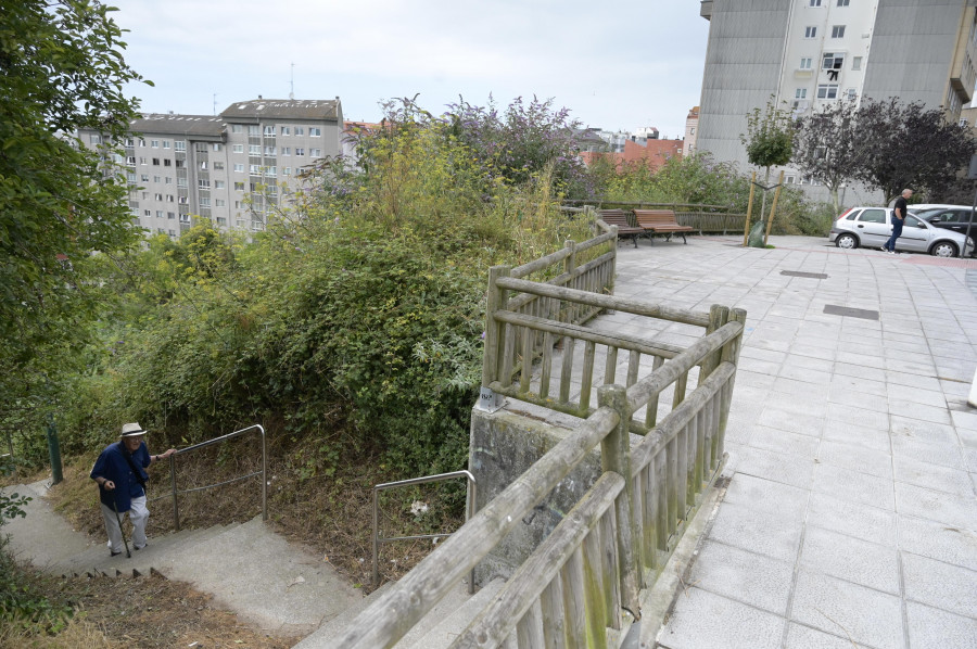 Los vecinos de O Castrillón rechazan la construcción de las torres de 17 plantas del parque de Oza