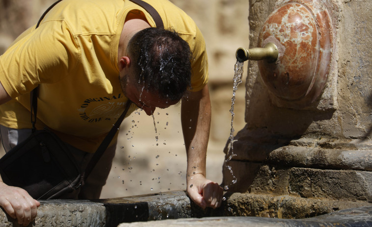 La mitad de Galicia está en alerta por calor