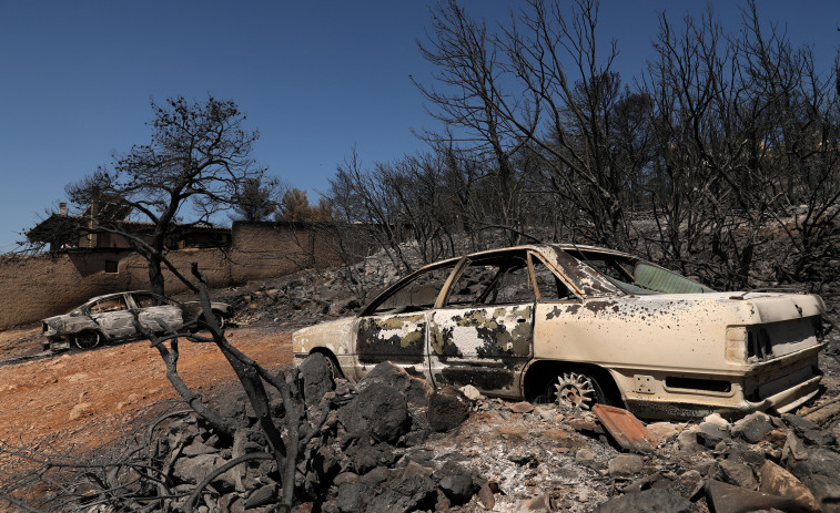 Dan por controlado el gran incendio que quemó 10.000 hectáreas en las afueras de Atenas