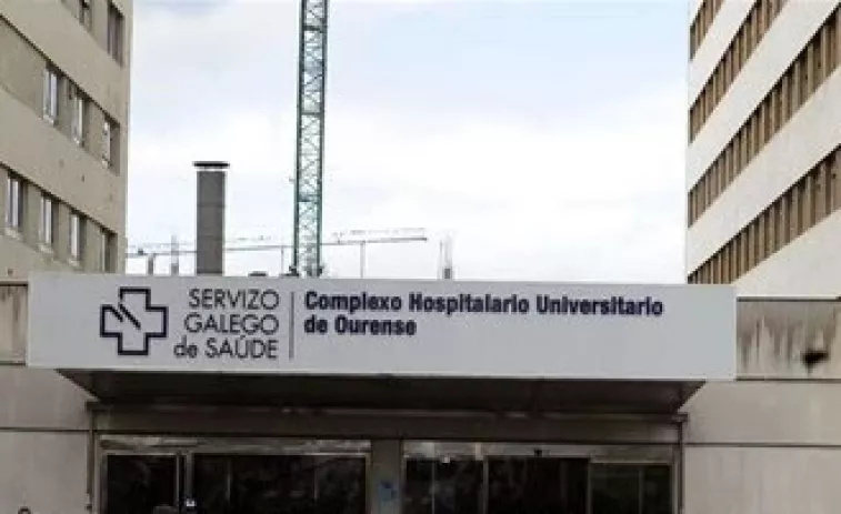 Trasladado un hombre con quemaduras tras un incendio en la cocina de una cafetería de Ourense