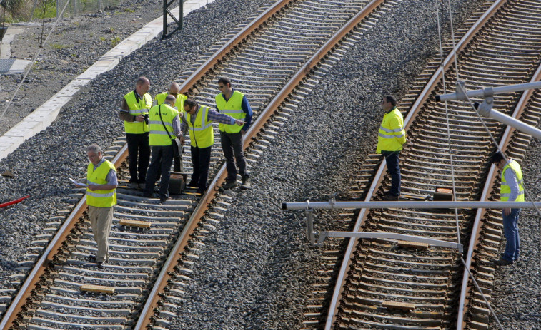 Renfe programa más de 250 servicios de autobús por las obras de Adif en la infraestructura entre A Coruña y Santiago