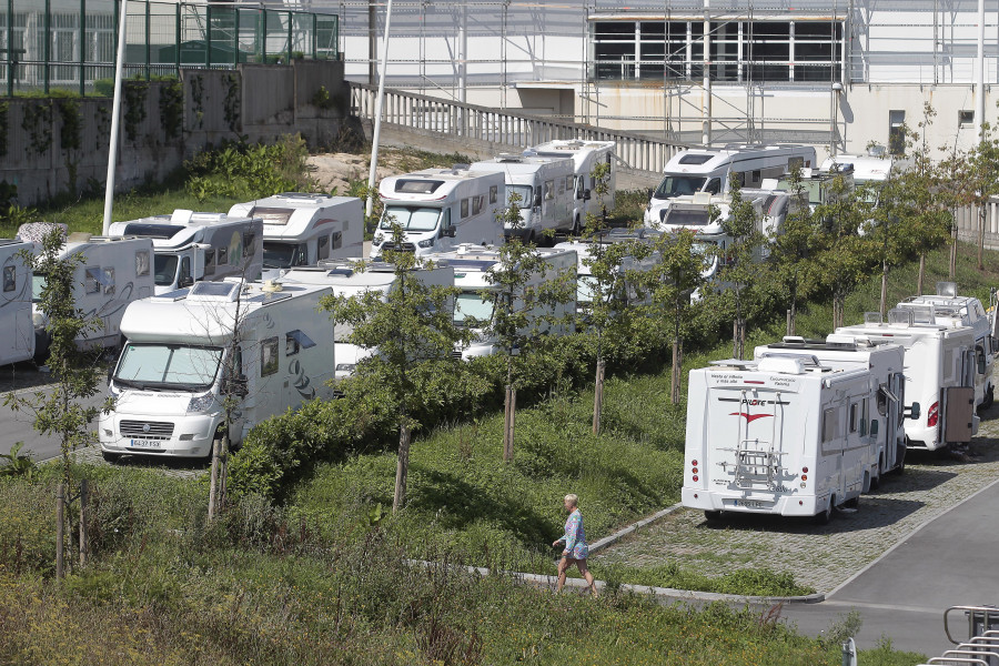 El auge de las autocaravanas invade A Coruña: “Cada año crece más este turismo”
