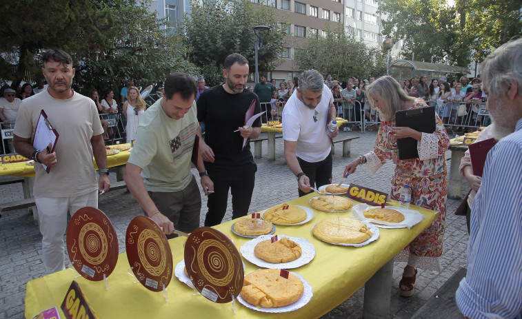 Nueve prestigiosos paladares para elegir la mejor tortilla en O Castrillón