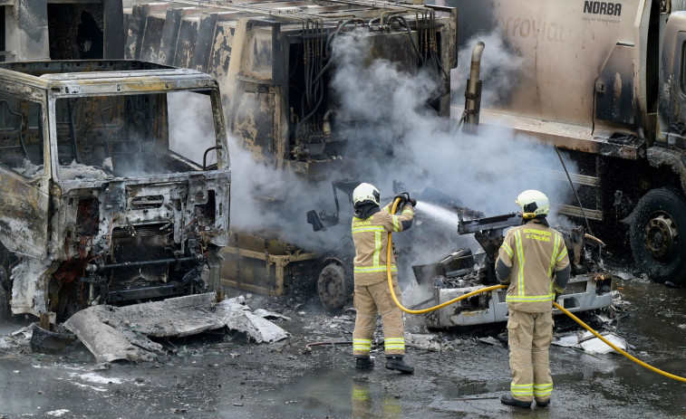 La federación de vecinos de A Coruña se suma a las condenas por el incendio en PreZero