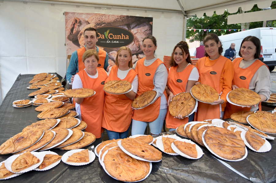 Carral disfruta hasta el ‘corrosco’ de la Festa da Empanada