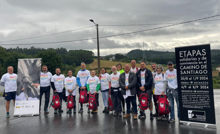Voluntarios de Tierra de hombres realizan  el Camino Inglés
