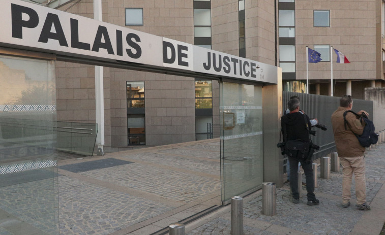 La hija de Pelicot demanda a su padre por violación