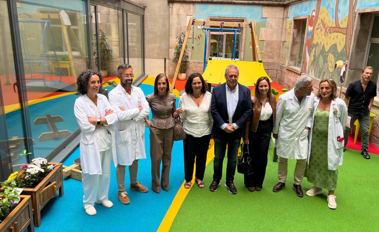 Un jardín terapéutico y un huerto ‘inyectan’ color y amabilidad  al Materno Infantil Teresa Herrera