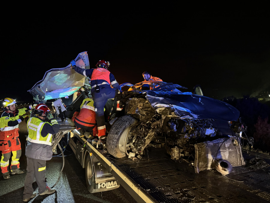 Muere atropellado un camionero en el arcén de la la A-52 en Ourense