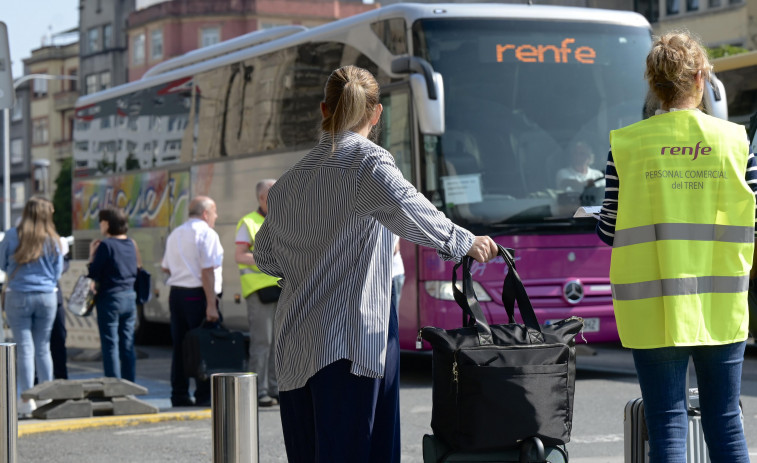El temporal suspende los primeros trenes A Coruña-Ferrol y provoca retrasos