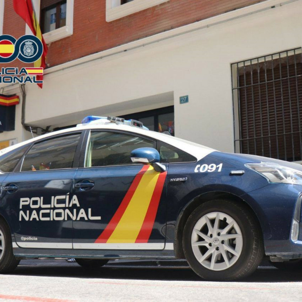 El Tedax interviene en una parada de bus de A Coruña