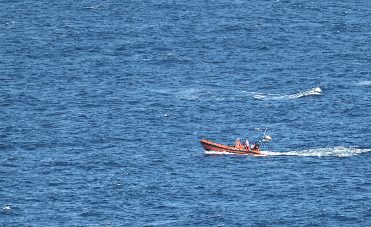 Retoman la búsqueda de los 54 desaparecidos en el naufragio de un cayuco en El Hierro