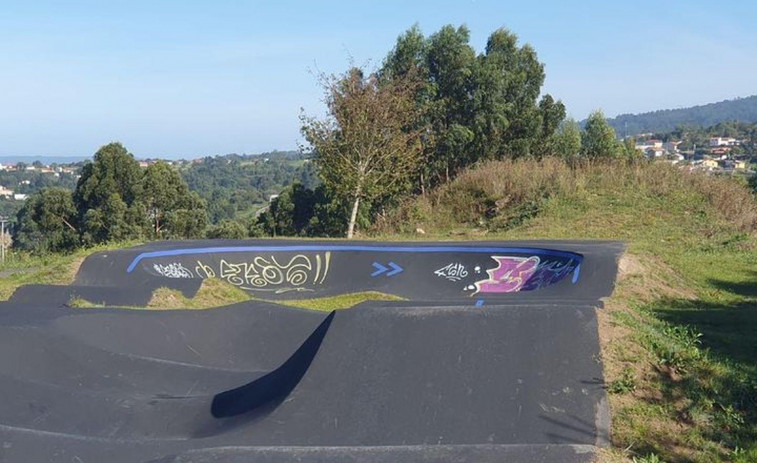 El Ayuntamiento de Miño denuncia destrozos en el circuito de pump track que se estrenó hace unos meses en A Galea