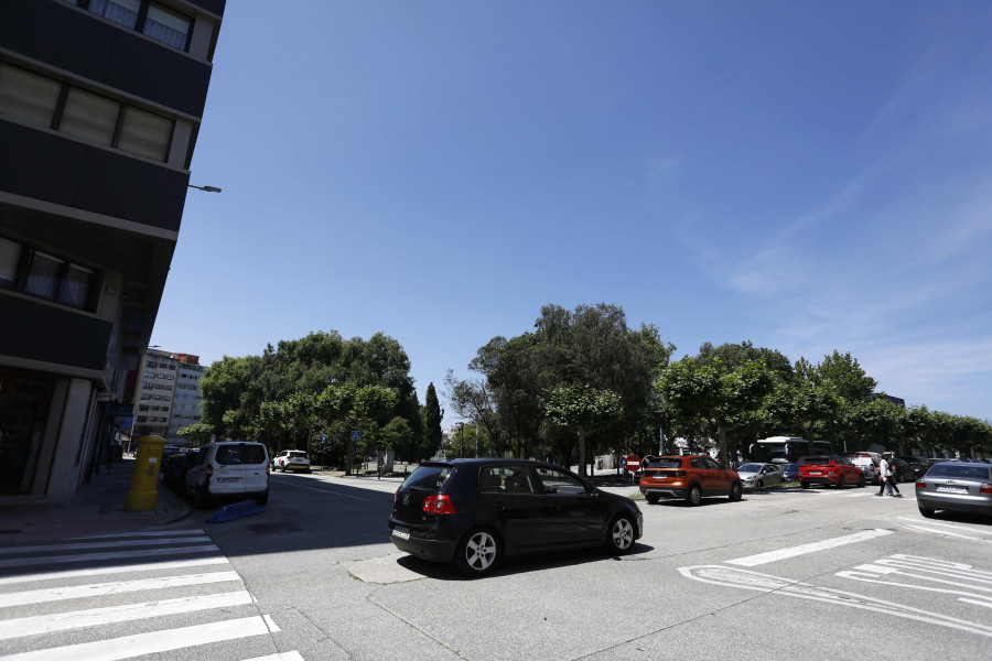El Ayuntamiento culmina las obras de reurbanización parcial en la avenida Casanova de Eirís