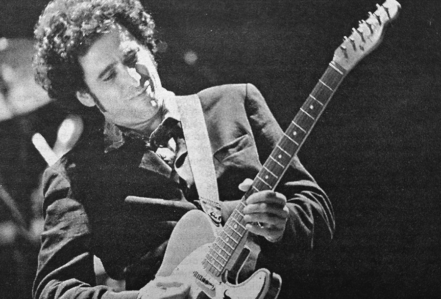 Hace 25 años | Alcohol y tabaco entre el público de Calamaro en el Palacio de la Ópera