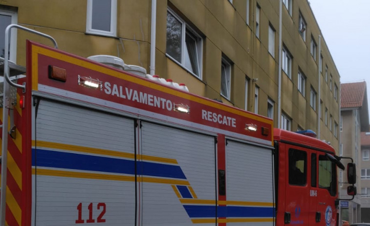 Dos heridos en A Coruña tras un incendio en Os Castros