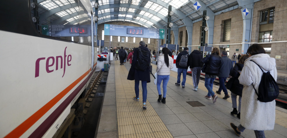 Gobierno y sindicatos siguen negociando para evitar la huelga y cancelación de 1.400 trenes