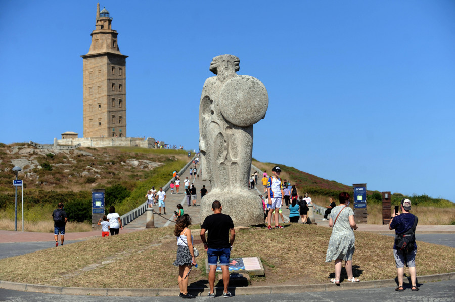 A Coruña da el primer paso para la implantación de la tasa turística en 2025