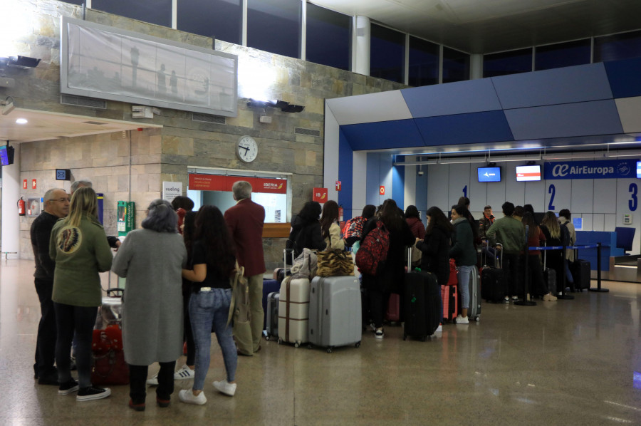 Hace 25 años | Dos mil pasajeros de A Coruña sufren las consecuencias del caos en Barajas