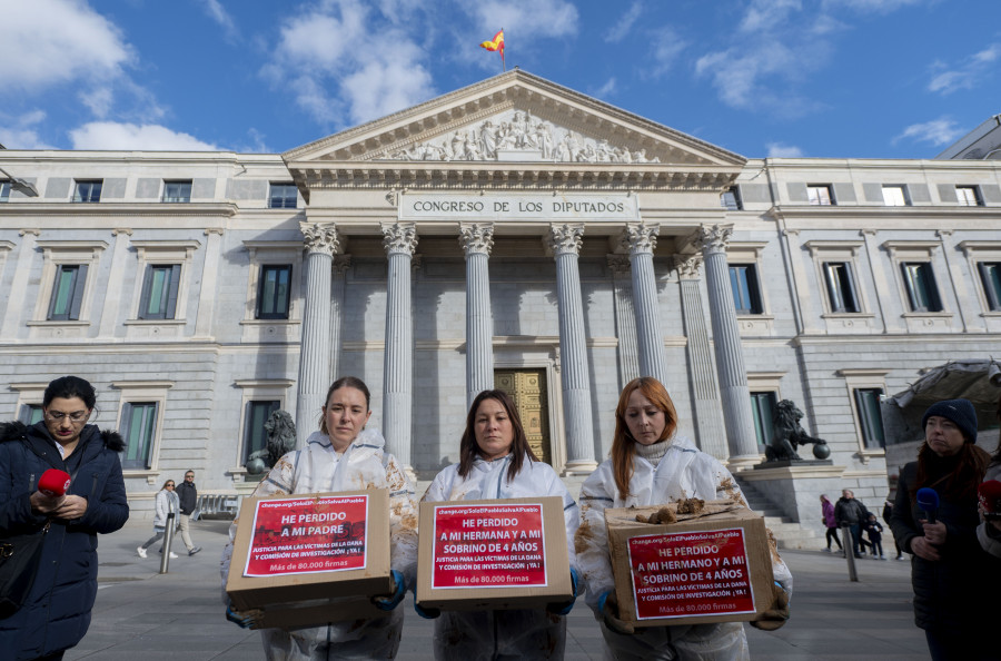 Familias de fallecidos por la DANA exigen justicia ante el Congreso