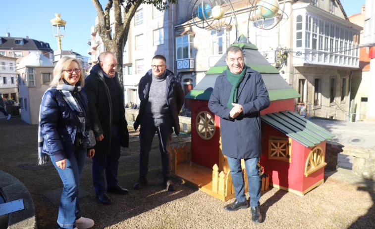 La Xunta ensalza las Aldeas de Nadal y los escaparates mágicos de Lalín para impulsar el comercio local