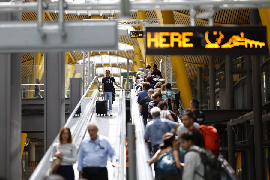 Aena limita desde hoy el acceso a pasajeros y acompañantes en Barajas en horario nocturno