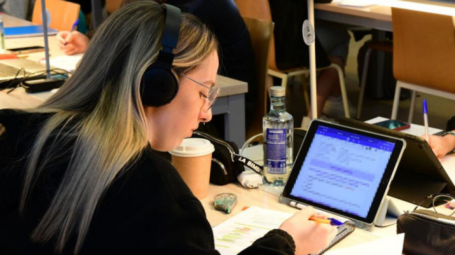 Un centenar de alumnos de A Coruña optan a las 25 becas para estudiar en Canadá