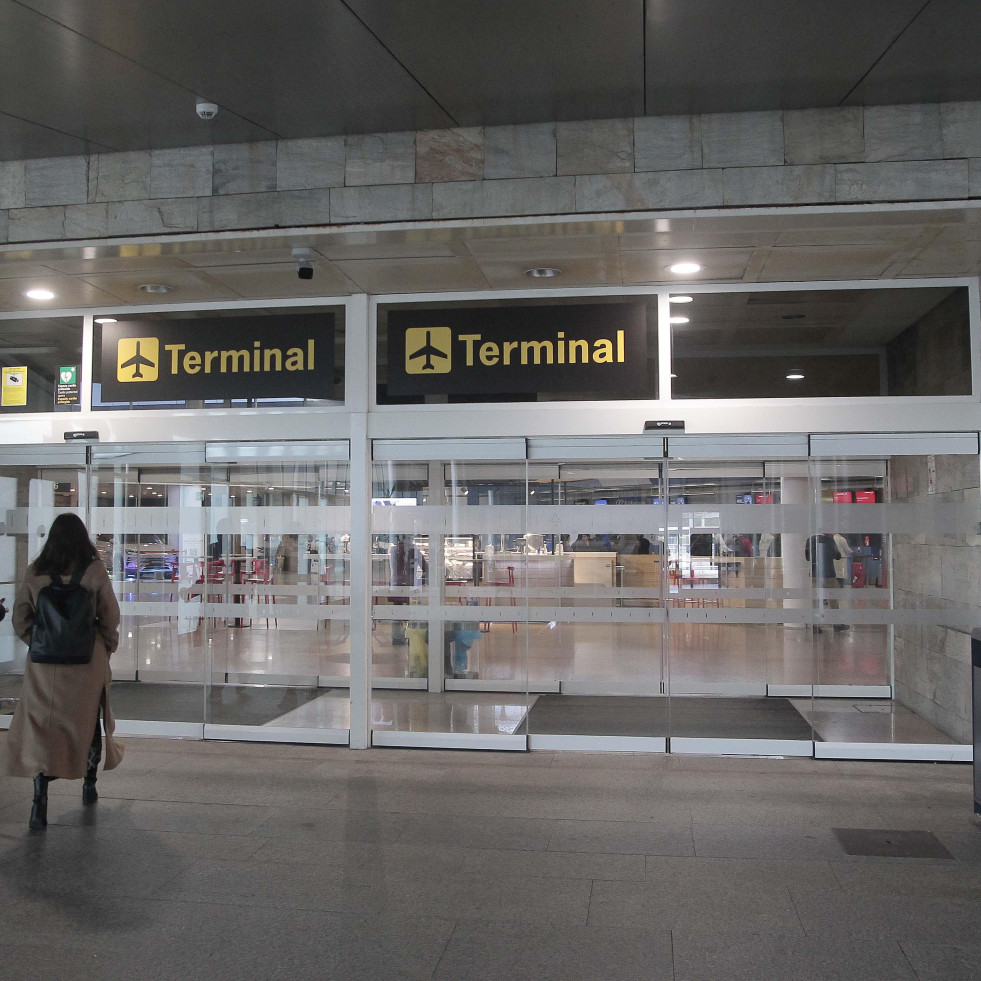 El aeropuerto de A Coruña, imparable: inicia la temporada alta con más pasajeros y vuelos