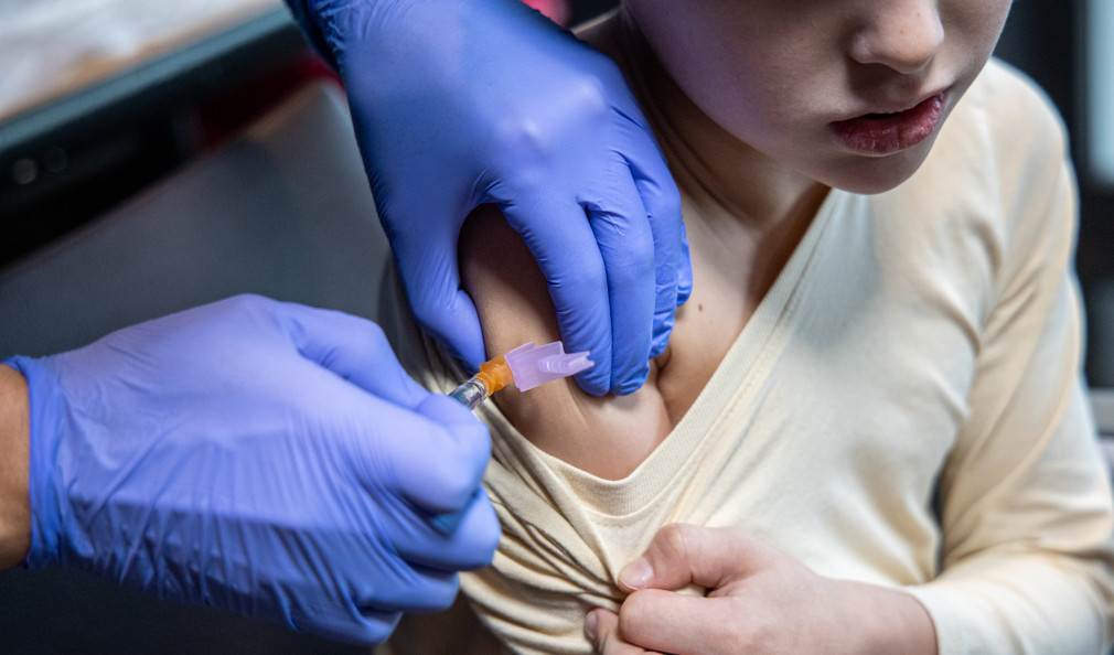La Xunta adjudica el suministro de la vacuna intranasal de la gripe para su administración a niños de 2 a 11 años