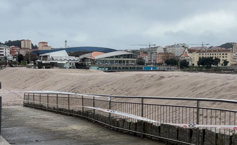 La Diputación de A Coruña destina 900.000 euros a la limpieza de playas de 40 ayuntamientos de la provincia