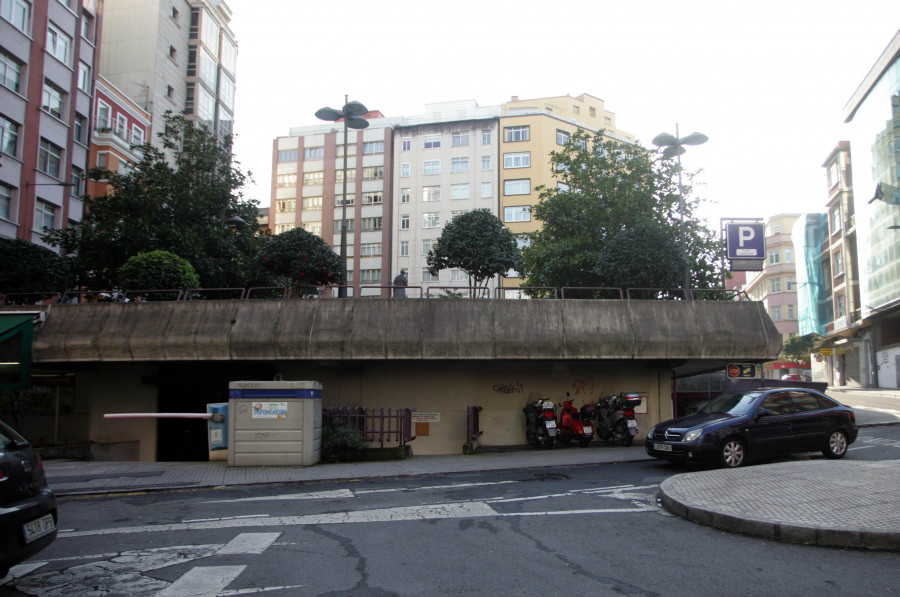 Hace 25 años | Concluidas las obras de construcción del parking de la plaza de Monforte