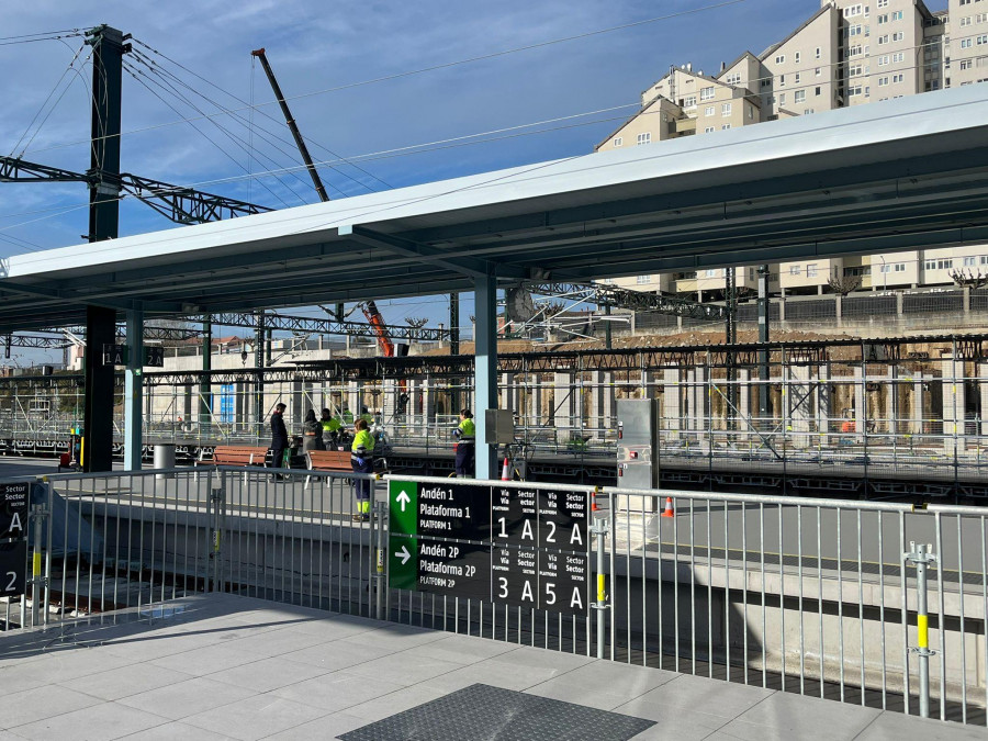 La estación provisional inicia febrero con un andén y un parking nuevos