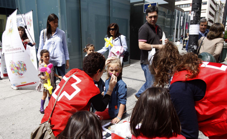 La provincia coruñesa alcanzó las 162 familias de acogida  de Cruz Roja en 2024