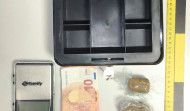 Detenido en Melide un joven de 19 años por traficar con drogas en la zona de ocio nocturno
