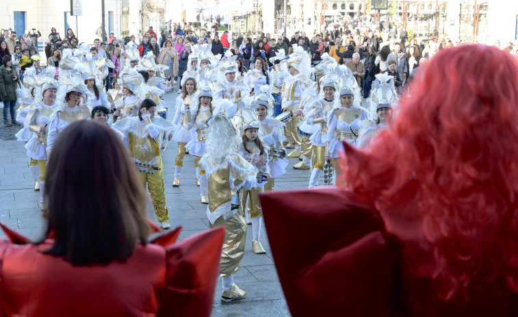 Un Koruñódromo lleno de lentejuelas y samba para celebrar el Carnaval de A Coruña