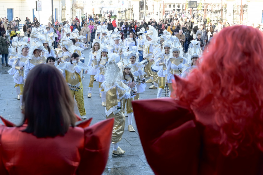 Un Koruñódromo lleno de lentejuelas y samba para celebrar el Carnaval de A Coruña