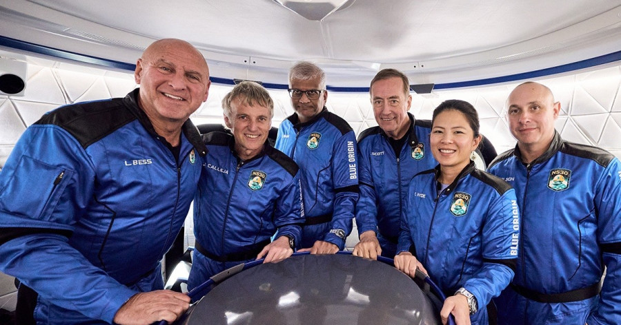 Jesús Calleja alcanza los límites del espacio con el New Shepard de Bezos