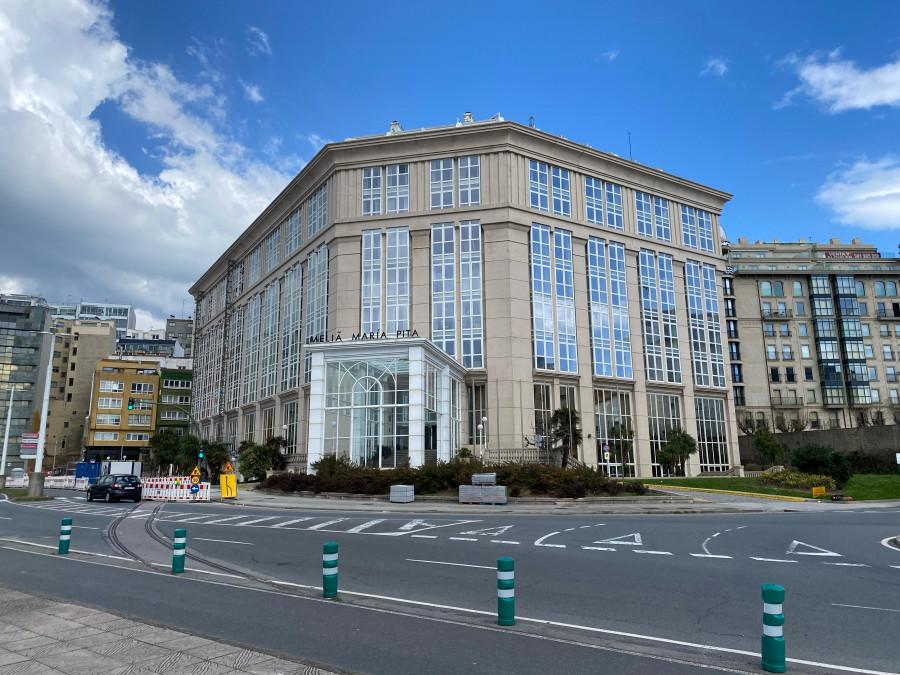 El Ayuntamiento de A Coruña se reúne con el sector hotelero para abordar la implantación de la tasa turística