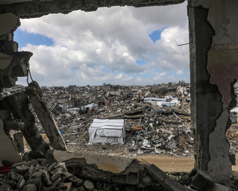 FOTODELDÍA Jabalya (Gaza), 13/02/2025. - Vista de los refugios de familias palestinas que regresaron al norte de Gaza, construidos entre los escombros de edificios destruidos en medio del alto el fue