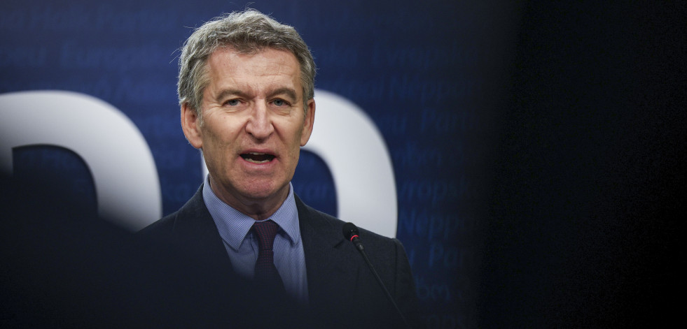 Feijóo aprieta a Sánchez: el congreso, la protesta y la sombra de la moción de censura