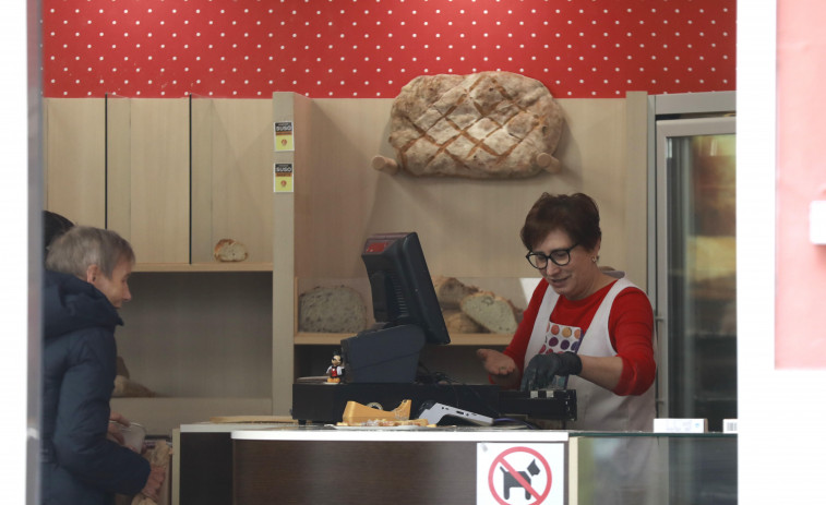 Mujeres que trabajan de cara al público en A Coruña: “Los machistas piden perdón cada vez más”