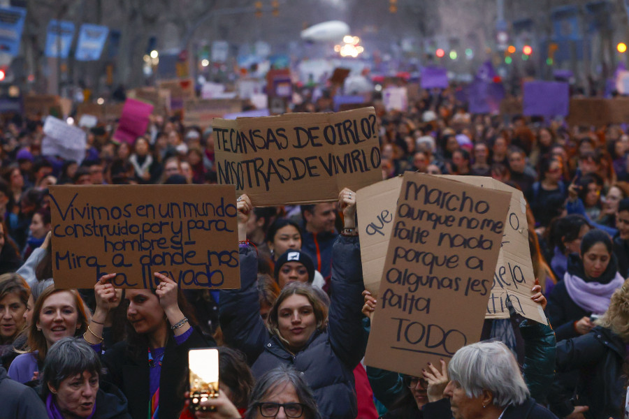 La marea violeta recorre las calles de España para clamar contra el retroceso global de derechos