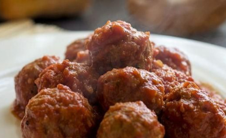 Consumo alerta de almendra no declarada en albóndigas de ternera en salsa