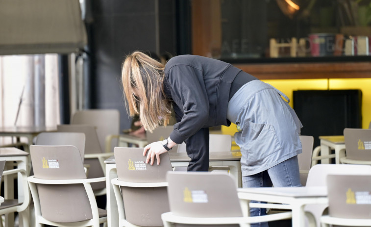 La mesa de negociación entre Ayuntamiento de A Coruña, hosteleros y vecinos comenzará el martes 18