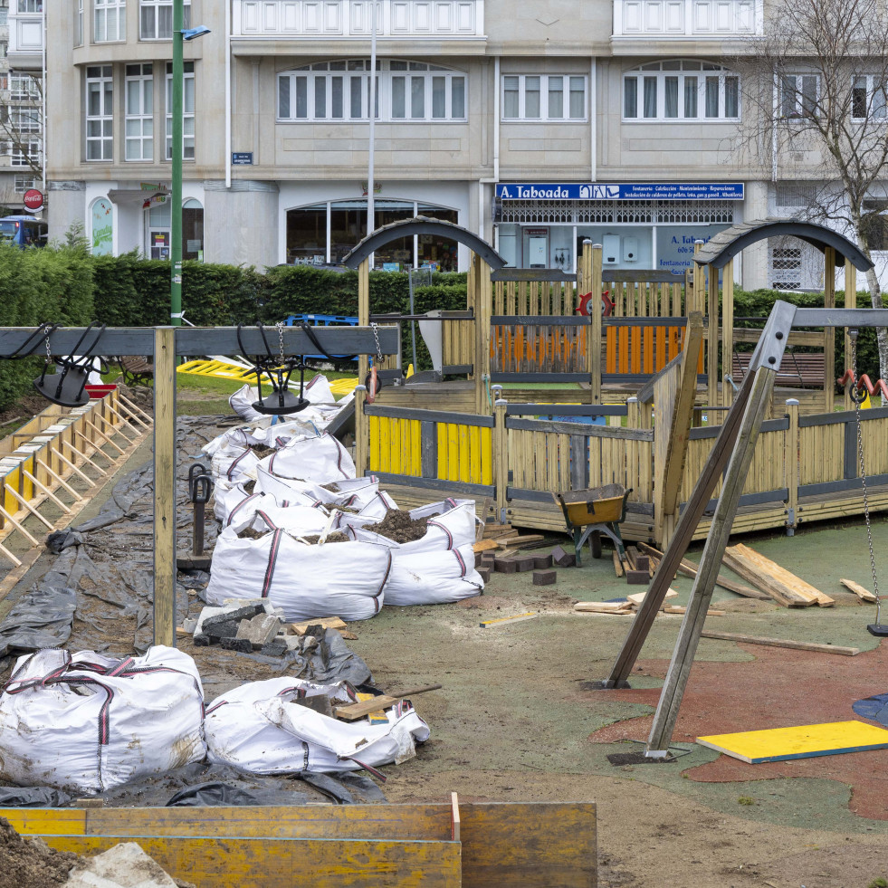 Reabre el parque infantil de Matogrande