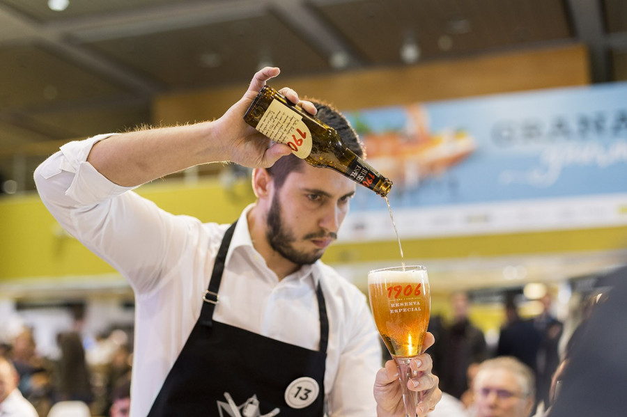 Seis aspirantes coruñeses lucharán por ganar el Campeonato Gallego de Tiraje de Cerveza de Estrella Galicia