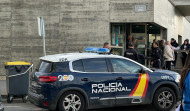 Pelea con navajas entre jóvenes frente al ambulatorio de Os Mallos
