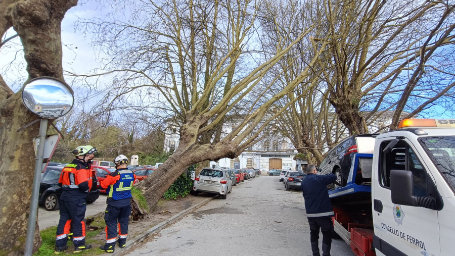 El temporal deja más de 260 incidencias en Galicia: tejados levantados, clases suspendidas y varios heridos