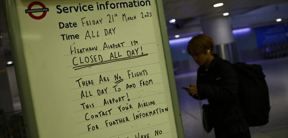 Cancelados 20 vuelos entre España y Heathrow por el incendio en el aeropuerto de Londres