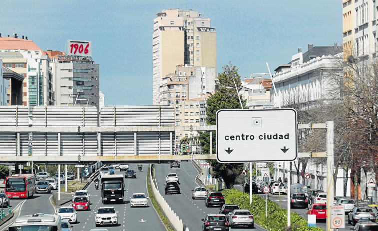 Los datos de la DGT indican que el tráfico entre A Coruña y su área se redujo  un 5%